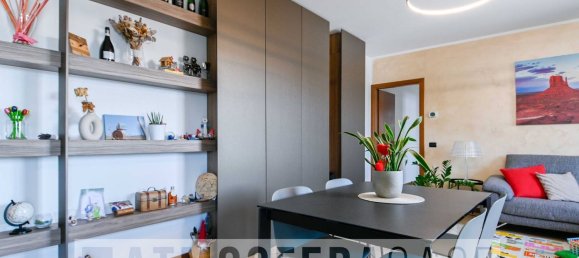 Apartamento de 3 habitaciónes en Bergamo, Italy No. 191133 3
