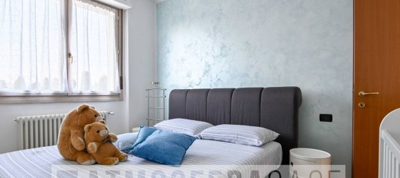 Apartamento de 3 habitaciónes en Bergamo, Italy No. 191133 31