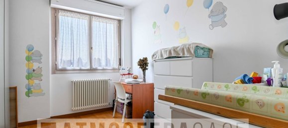 Apartamento de 3 habitaciónes en Bergamo, Italy No. 191133 21