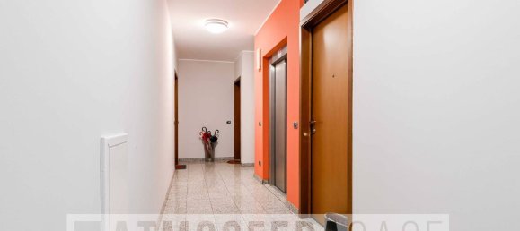 Apartamento de 3 habitaciónes en Bergamo, Italy No. 191133 48