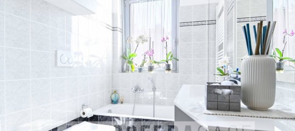 Apartamento de 3 habitaciónes en Bergamo, Italy No. 191133 39