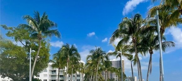 1 Schlafzimmer Gewerbliche Immobilien in Miami, USA, Nr. 615525 4