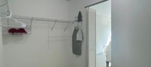 1 Schlafzimmer Gewerbliche Immobilien in Miami, USA, Nr. 615525 16