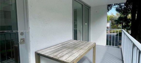 1 Schlafzimmer Gewerbliche Immobilien in Miami, USA, Nr. 615525 11