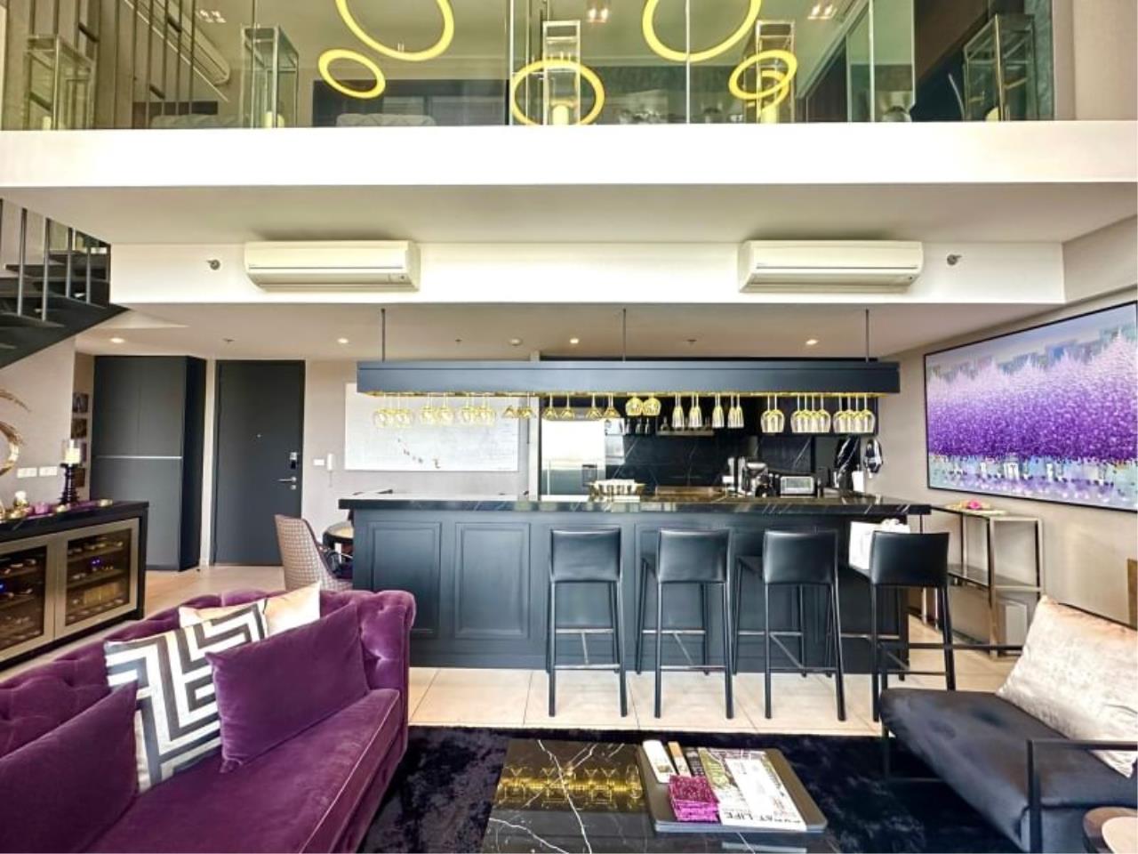 3 bedrooms Condo in Watthana, Thailand No. 57913