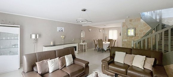 3 bedrooms House in Saint-Fargeau-Ponthierry, France No. 325921 2