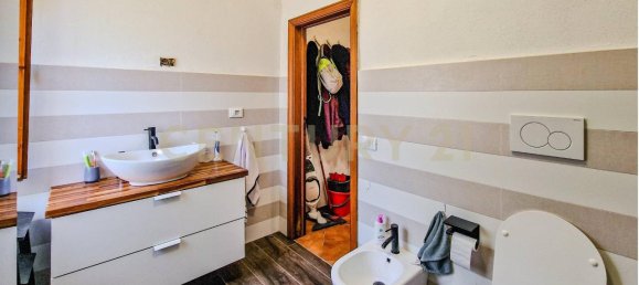 5 rooms House in Roccastrada, Italy No. 139982 14