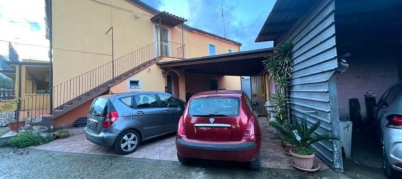 4-Zimmer Wohnung in Borgia, Italy, Nr. 173671 12