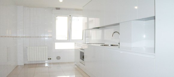 4 bedrooms Apartment in Burgos, Spain No. 158000 4