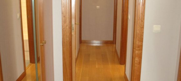 4 bedrooms Apartment in Burgos, Spain No. 158000 8