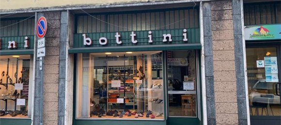  عقار تجاري في Varese, Italy 90متر مربع رقم 112026 3