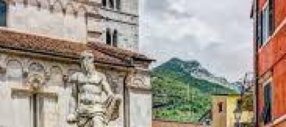 4 rooms House in Carrara, Italy No. 38316 6