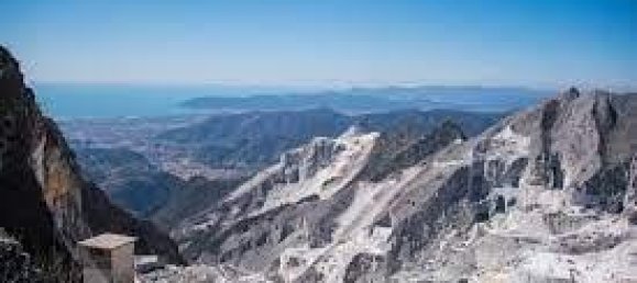 4 rooms House in Carrara, Italy No. 38316 20