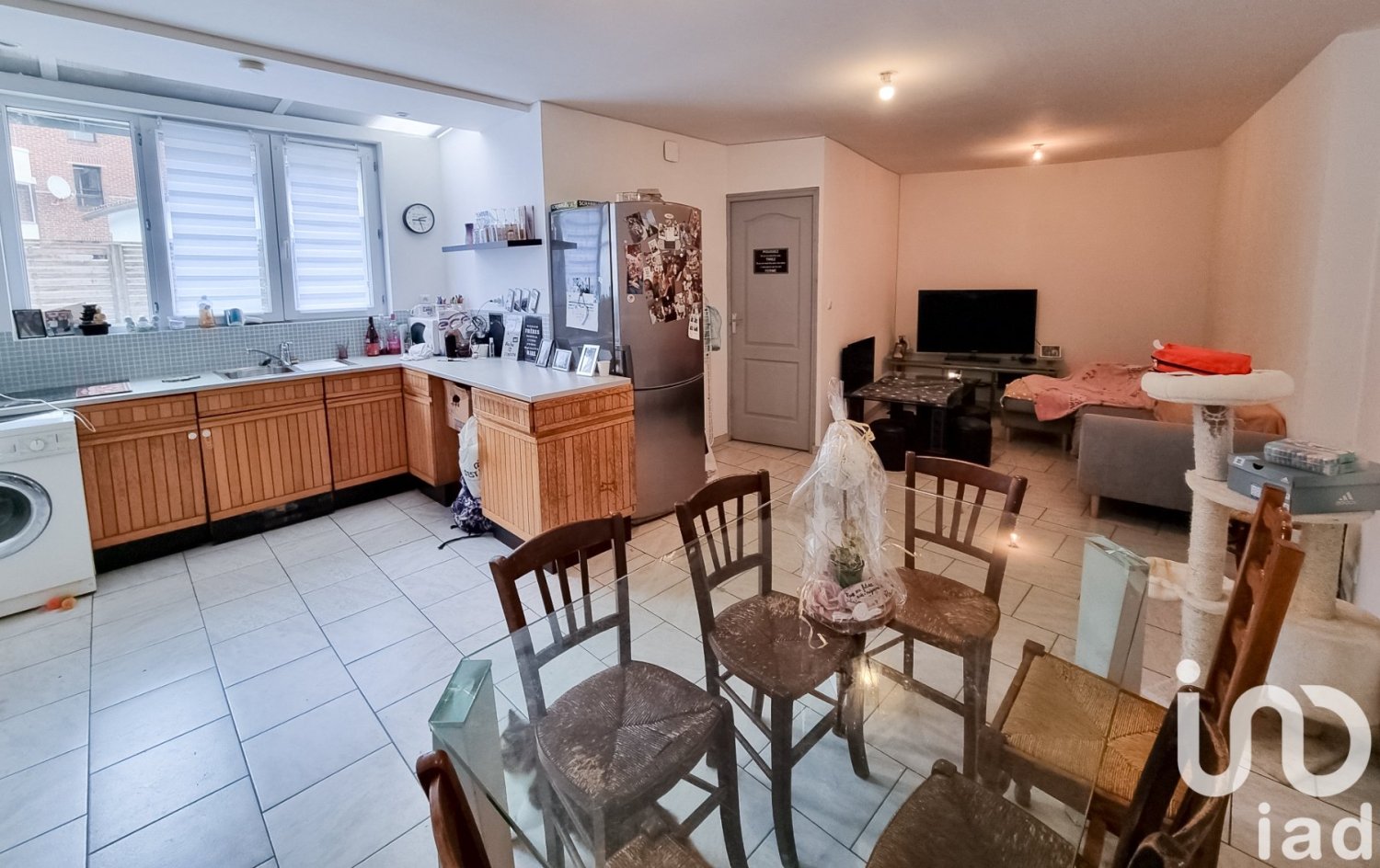 Edificio en Hesdin, France 73 m² No. 43095