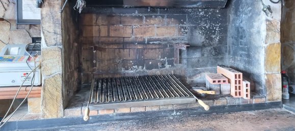 101m² Commercial property in Lloret de Mar, Spain No. 10714 8