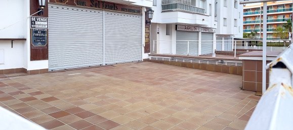 101m² Commercial property in Lloret de Mar, Spain No. 10714 16