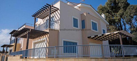 4 bedrooms House in Paralimni, Cyprus No. 23903 14