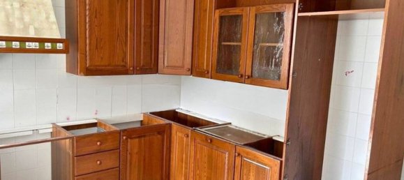 3 rooms Apartment in Cento, Italy No. 100963 10