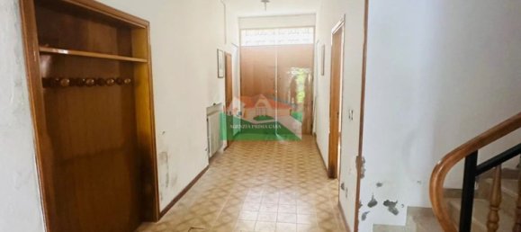 Дом с 9 комнатами в Равенна, Италия № 285215 13