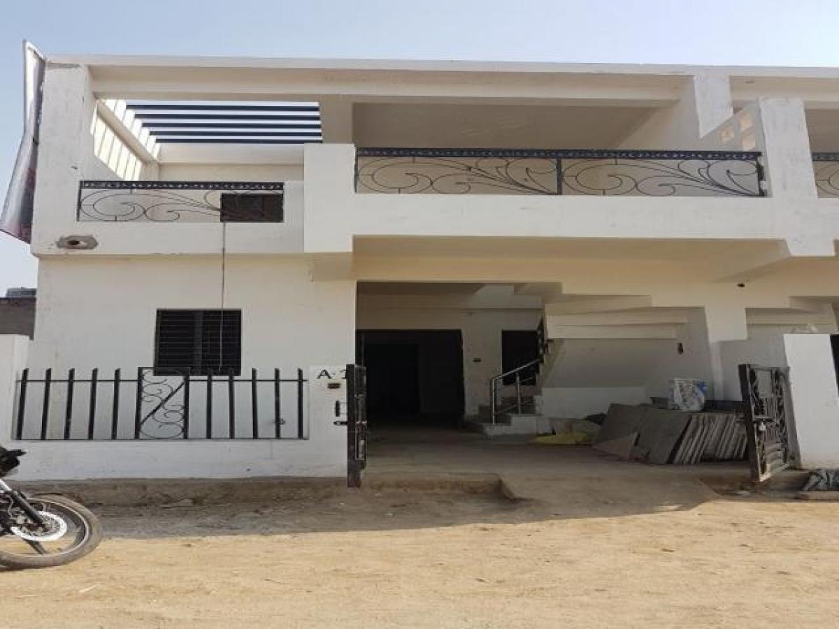 Casa T2 em Lucknow, India N.º 2783