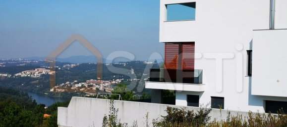 332m² Land in Vila Nova de Gaia, Portugal No. 42210 4