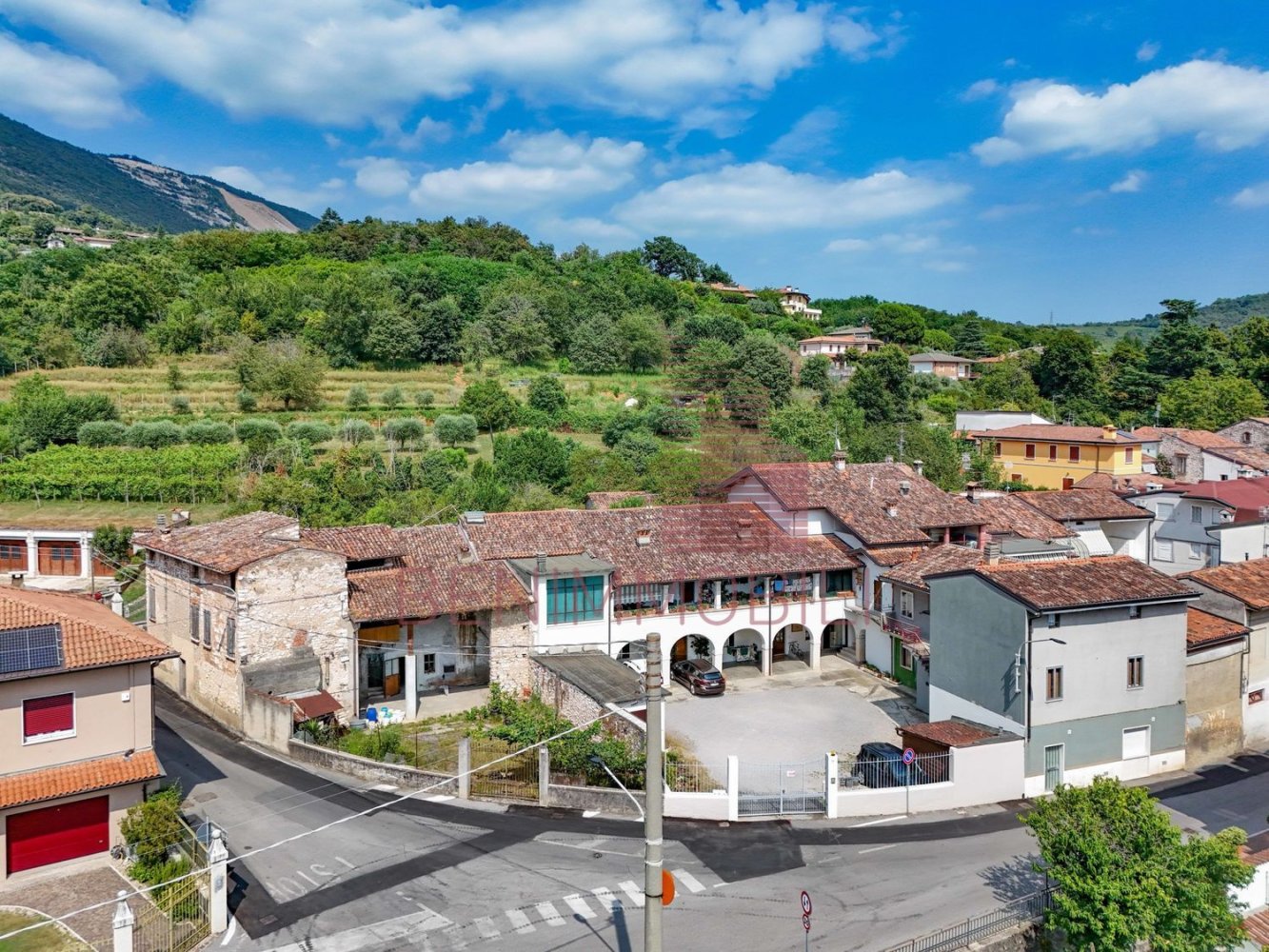 10-Zimmer Haus in Botticino, Italy, Nr. 75382