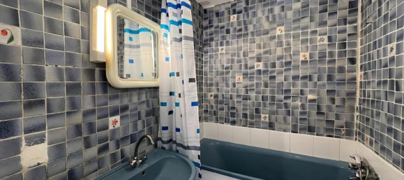 3 bedrooms Apartment in Suresnes, France No. 184566 6