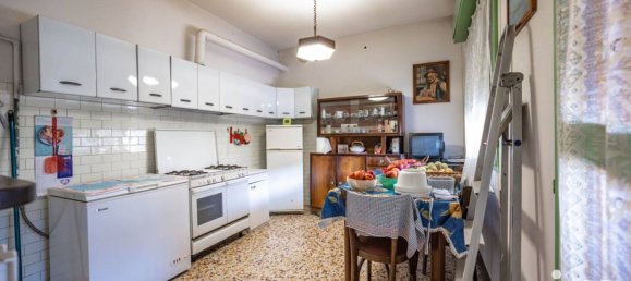 4 غرف نوم منزل في Argenta, Italy رقم 379615 17