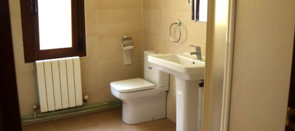 3 bedrooms House in Chartered Community of Navarre, Spain No. 182400 30