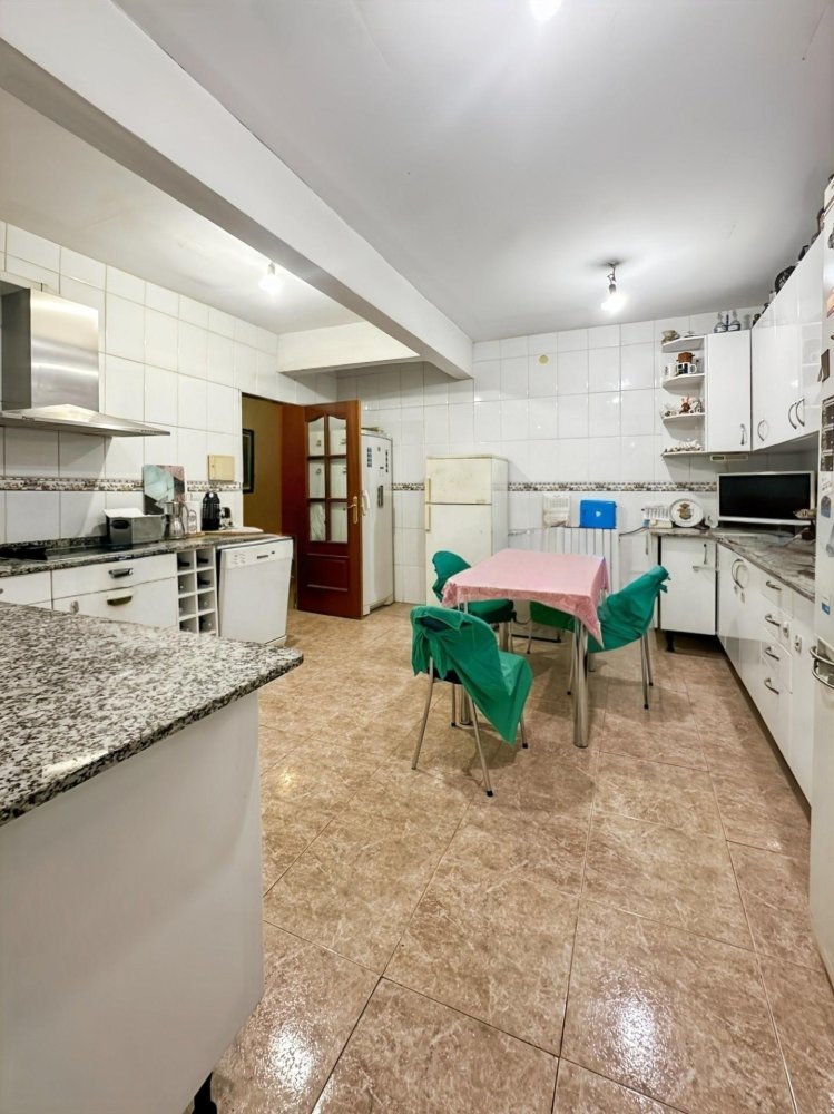 6 Schlafzimmer Wohnung in Gracia, Spain, Nr. 275655