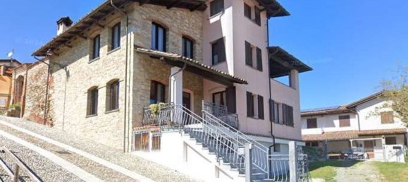 6 rooms Apartment in Sarezzano, Italy No. 214054 3