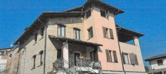 6 rooms Apartment in Sarezzano, Italy No. 214054 7