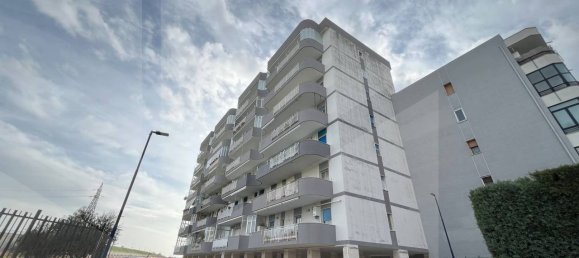 2 Schlafzimmer Wohnung in Bari, Italy, Nr. 23652 40