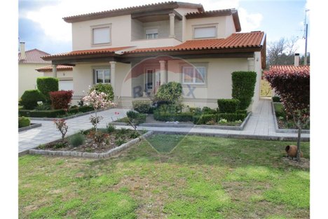 4 غرف نوم منزل في Rapoula do Coa, Portugal رقم 181851