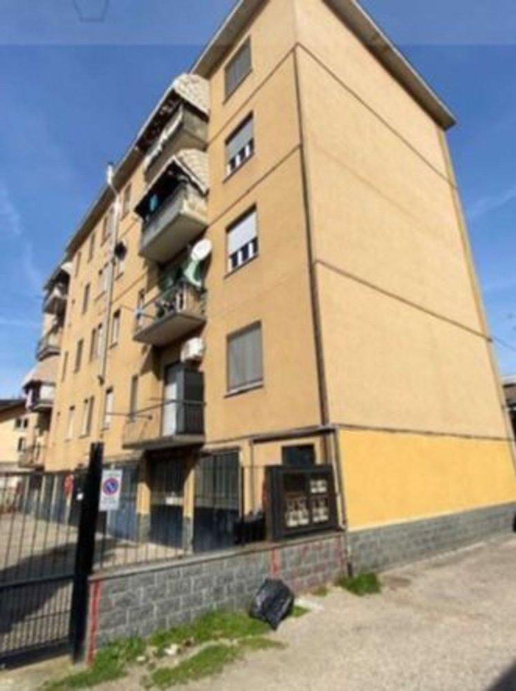 3 bedrooms Apartment in Vigevano, Italy No. 168159