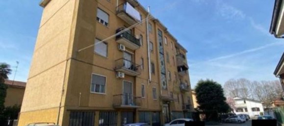 3 bedrooms Apartment in Vigevano, Italy No. 168159 15