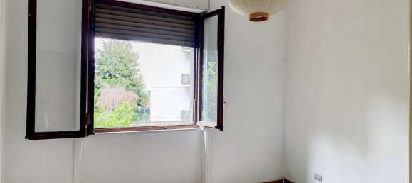 2 rooms Apartment in Milan, Italy No. 245737 3