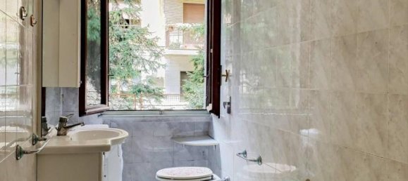 2 rooms Apartment in Milan, Italy No. 245737 10