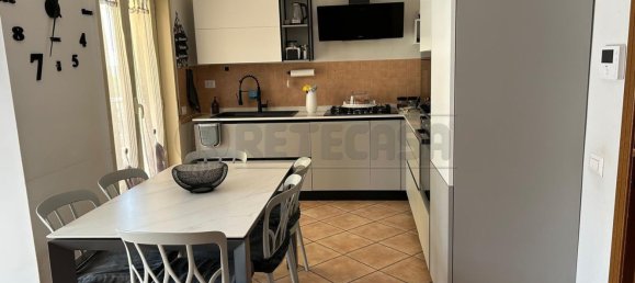 4 rooms Apartment in Caltanissetta, Italy No. 102651 6