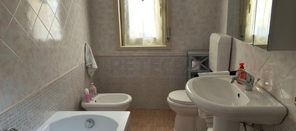 4 rooms Apartment in Caltanissetta, Italy No. 102651 8