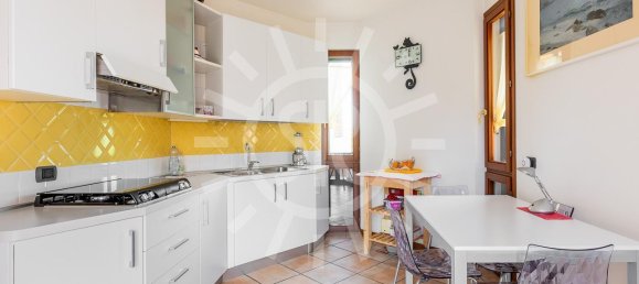 4 rooms Apartment in Castel San Pietro Terme, Italy No. 162724 5