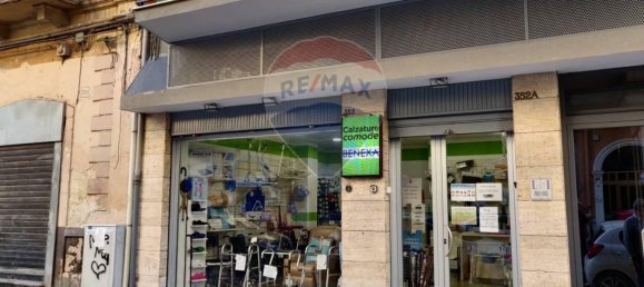 2 rooms Commercial property in Bari, Italy No. 56260 3