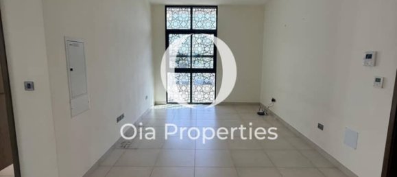 4 bedrooms Villa in Yas Island, UAE No. 104598 8