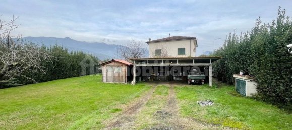 2 bedrooms Apartment in Pietrasanta, Italy No. 76432 2