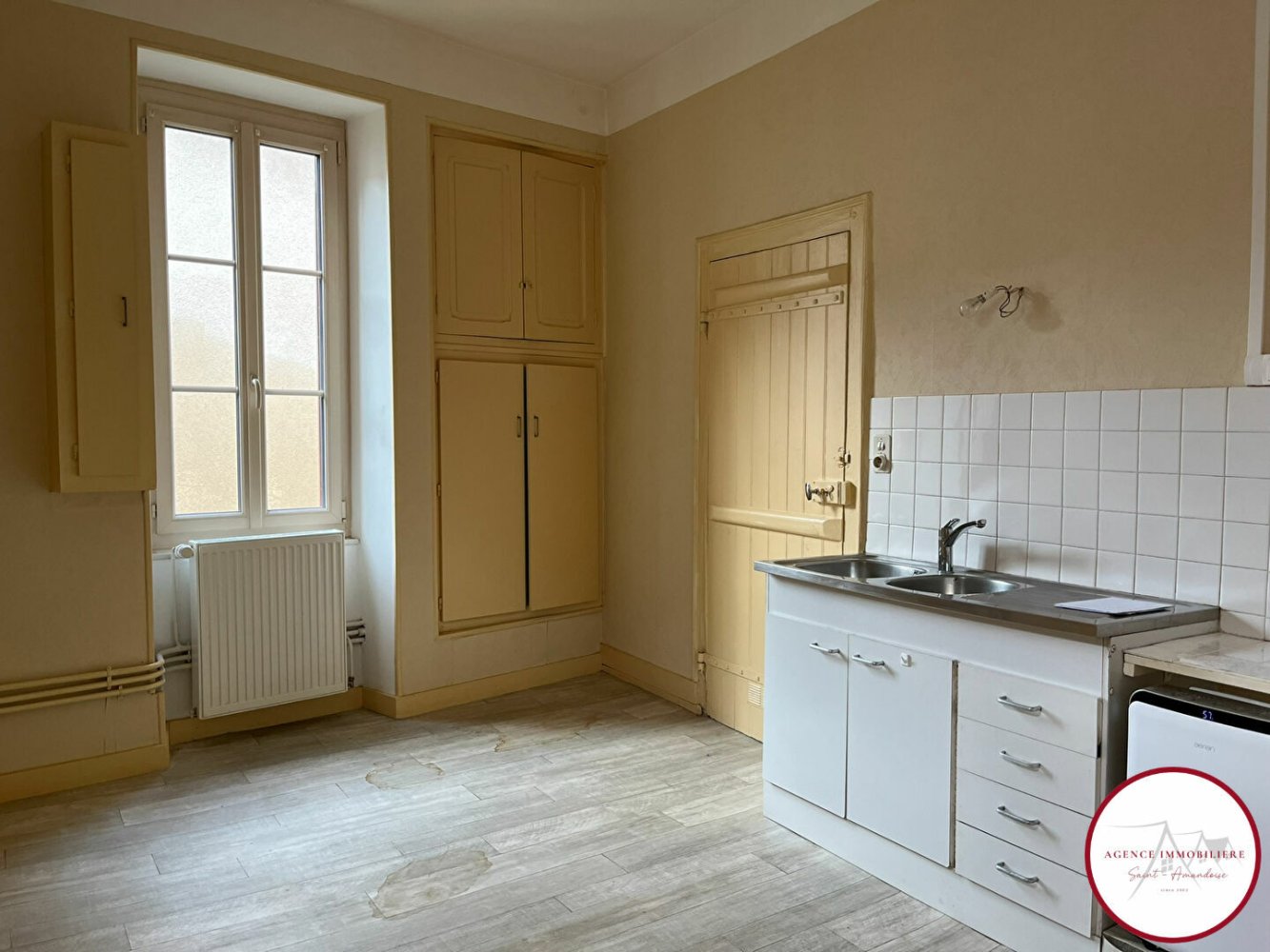 Дом с 2 спальнями в Сент-Аман-Монтрон, Франция № 53228