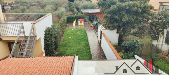 4 rooms House in Prato, Italy No. 41427 4