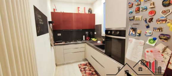 4 rooms House in Prato, Italy No. 41427 14