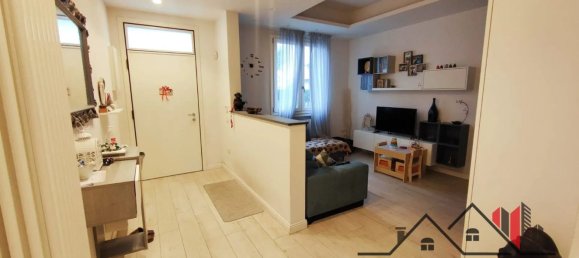 4 rooms House in Prato, Italy No. 41427 9