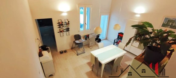 4 rooms House in Prato, Italy No. 41427 6
