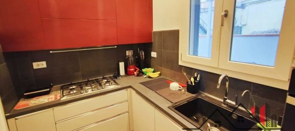 4 rooms House in Prato, Italy No. 41427 16